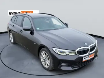 BMW Seria 3 330e xDrive Aut. Luxury Line