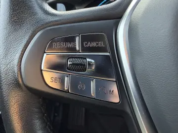 BMW Seria 3 330e xDrive Aut. Luxury Line