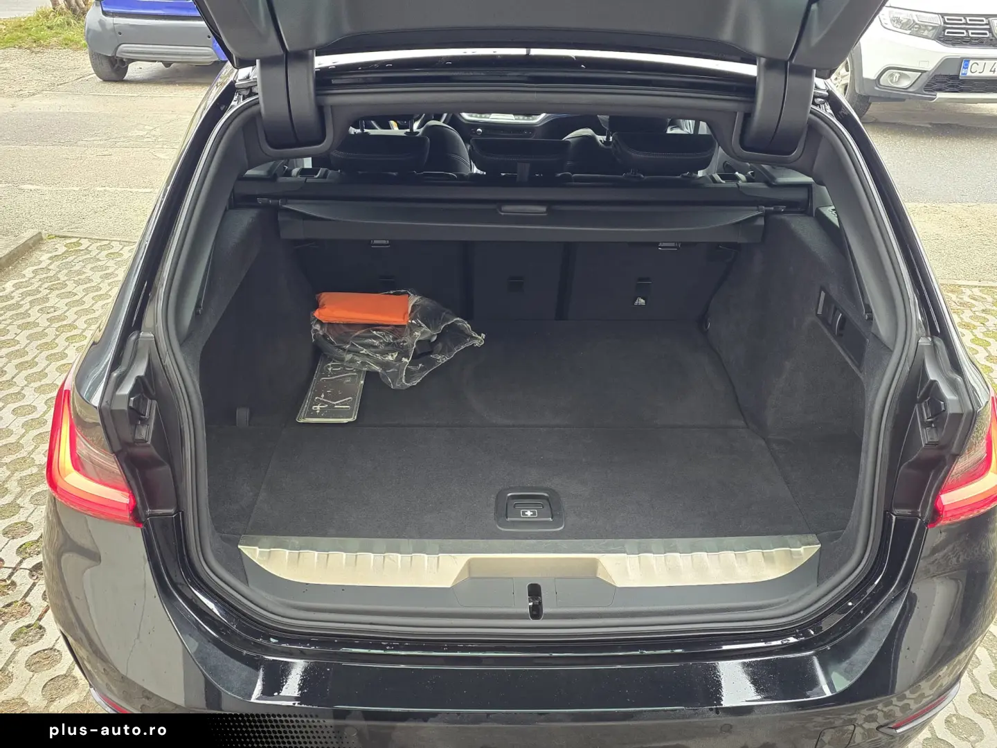 BMW Seria 3 330e xDrive Aut. Luxury Line