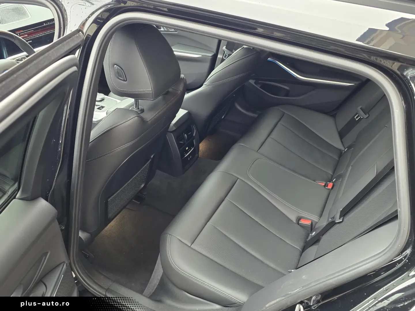 BMW Seria 3 330e xDrive Aut. Luxury Line