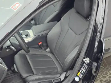 BMW Seria 3 330e xDrive Aut. Luxury Line