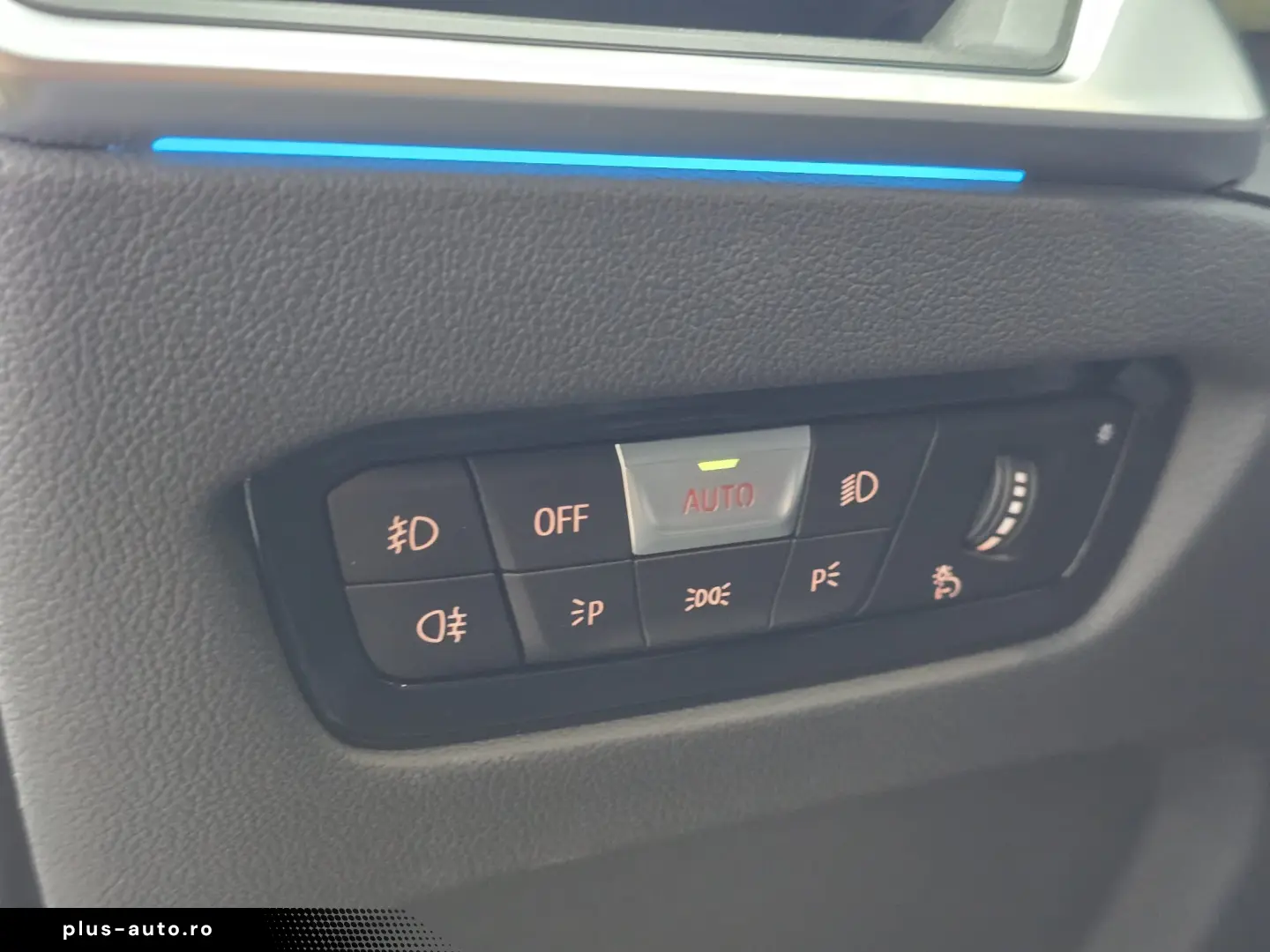 BMW Seria 3 330e xDrive Aut. Luxury Line