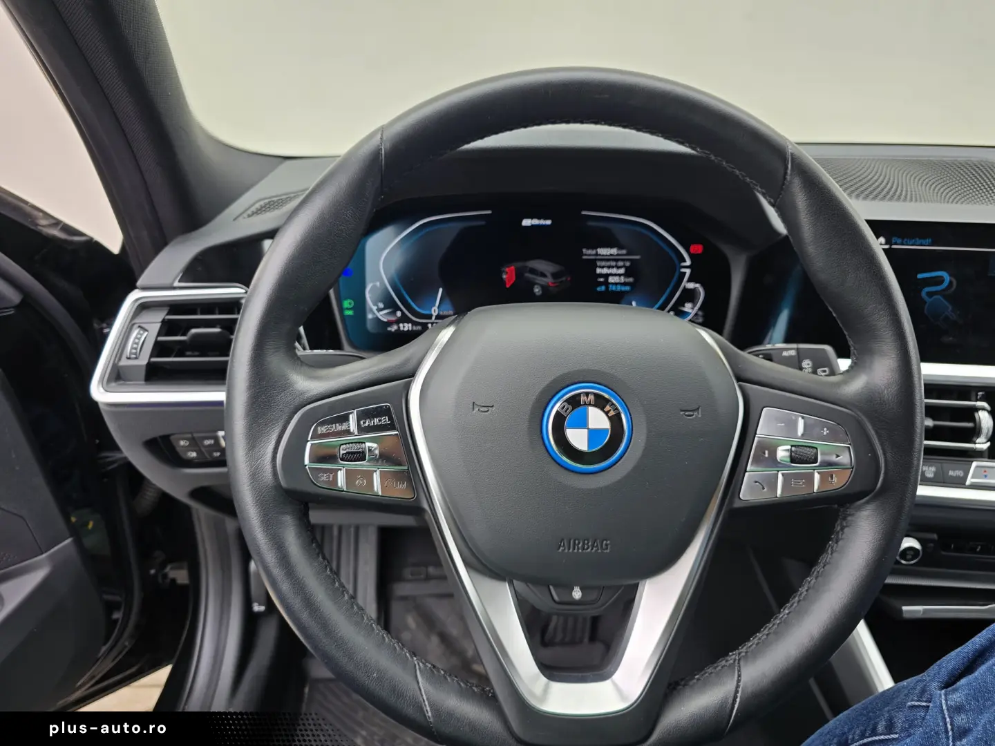 BMW Seria 3 330e xDrive Aut. Luxury Line