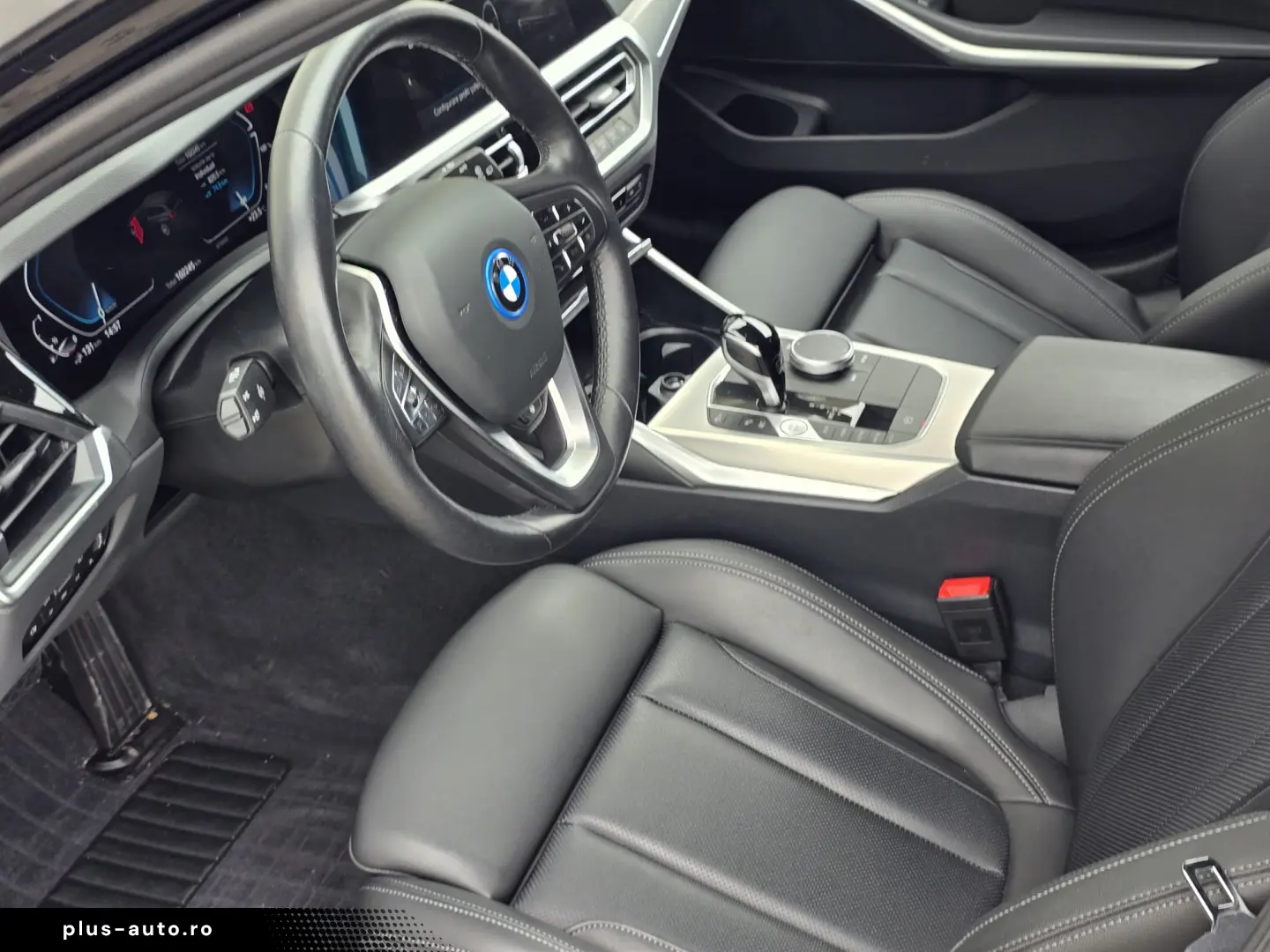 BMW Seria 3 330e xDrive Aut. Luxury Line