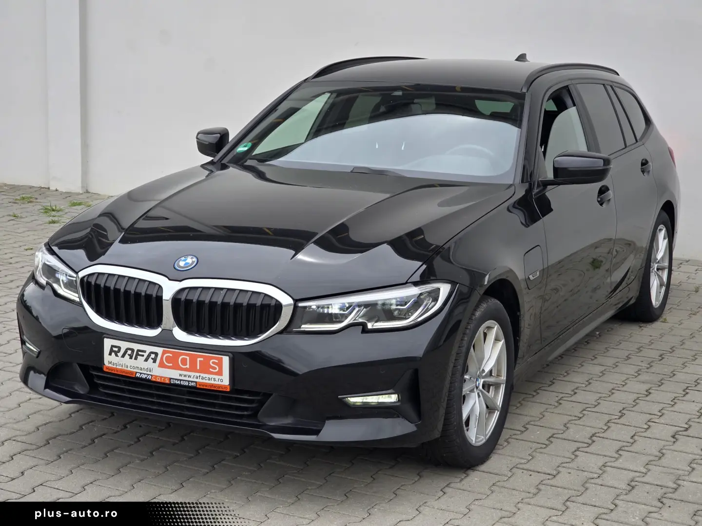 BMW Seria 3 330e xDrive Aut. Luxury Line