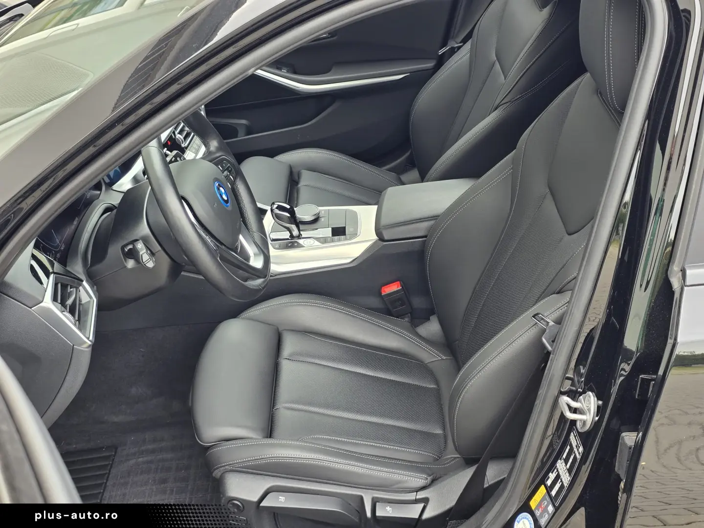 BMW Seria 3 330e xDrive Aut. Luxury Line