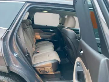 HYUNDAI SANTA FE 1.6T-GDI Plug-In-Hybrid Prime 4WD Seven