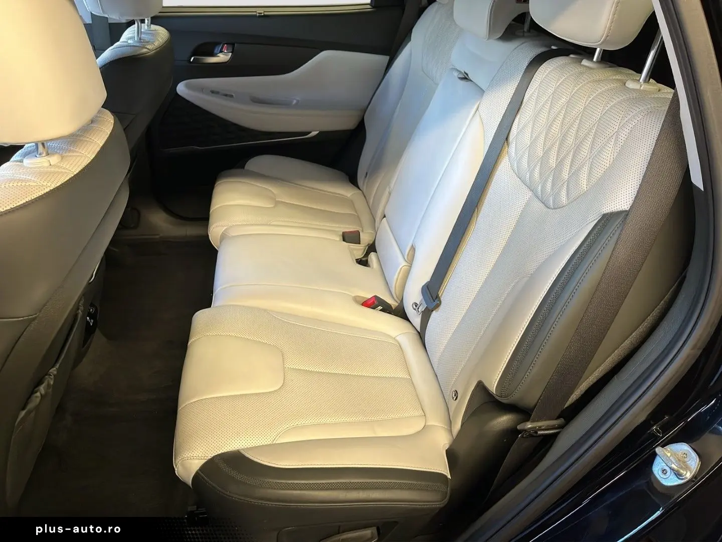 HYUNDAI SANTA FE SEVEN SIGNATURE 2.2 CRDi  NAVI PANO MEM