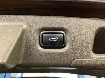 HYUNDAI SANTA FE SEVEN SIGNATURE 2.2 CRDi  NAVI PANO MEM