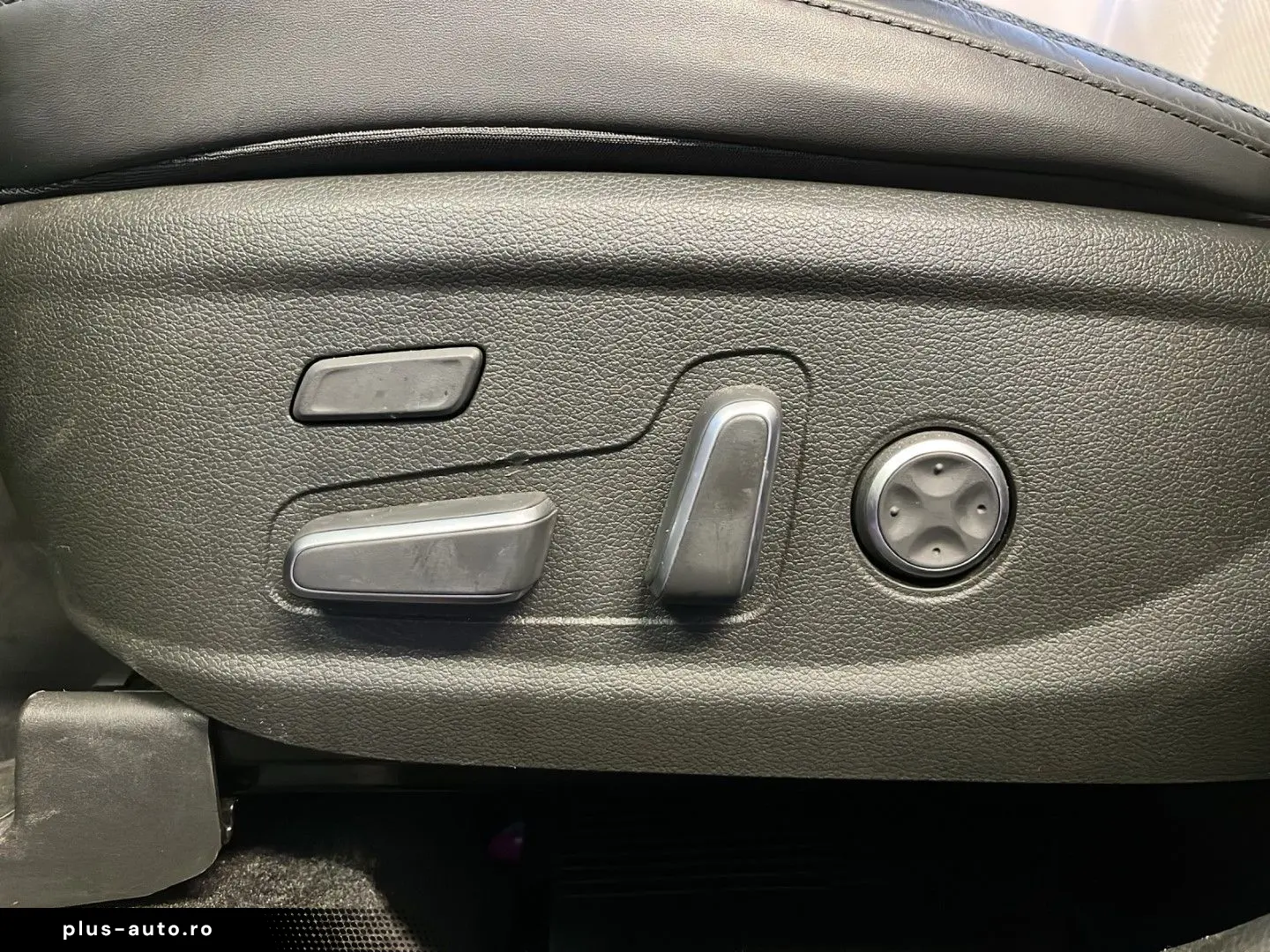 HYUNDAI SANTA FE SEVEN SIGNATURE 2.2 CRDi  NAVI PANO MEM