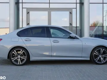BMW Seria 3 320d xDrive AT M Sport