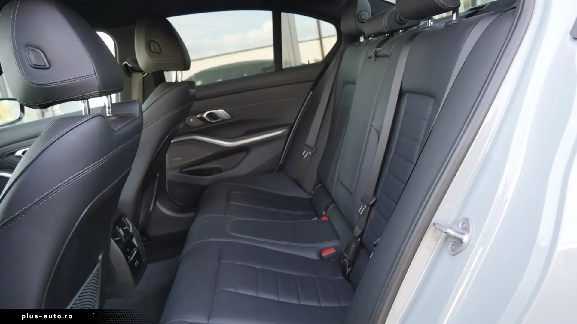 BMW Seria 3 320d xDrive AT M Sport