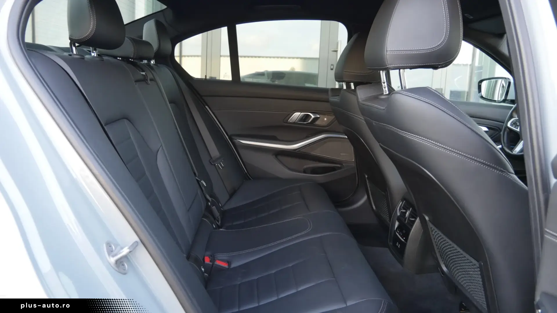 BMW Seria 3 320d xDrive AT M Sport