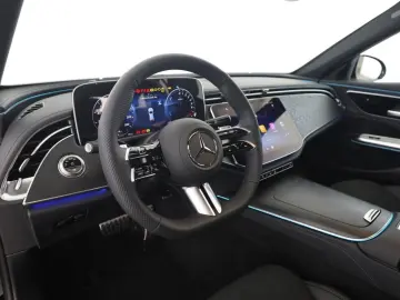 Mercedes-Benz E 300e T AMG Line Advanced