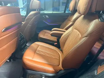 BMW X7 M60 i