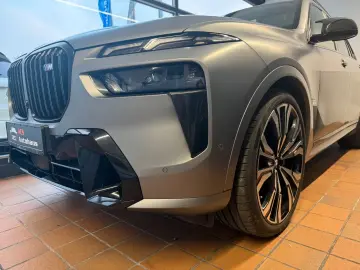 BMW X7 M60 i