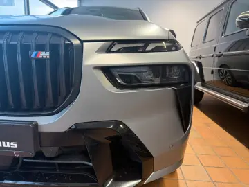 BMW X7 M60 i