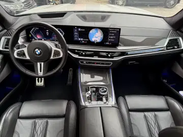 BMW X7 M60i  Sky Lounge Carbonpaket