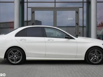 Mercedes-Benz C 300 d 4Matic 9G-TRONIC AMG Line