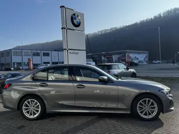 BMW 330e xDrive Sports