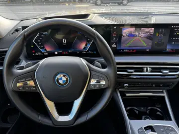 BMW 330e xDrive Sports