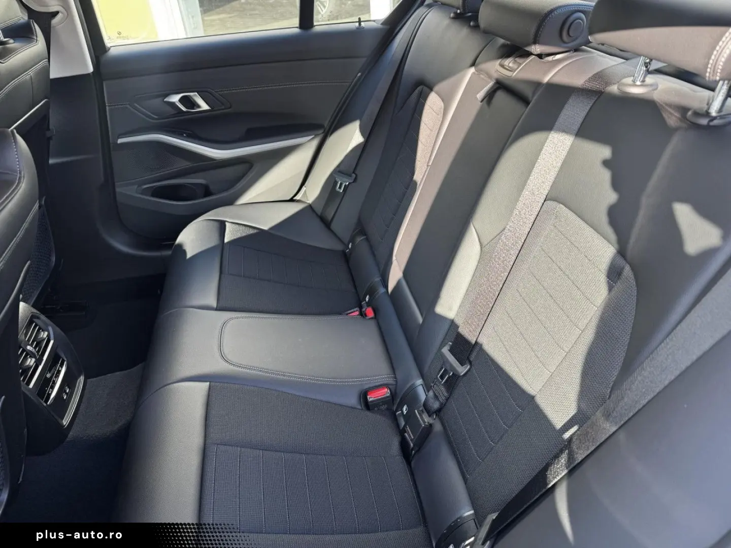 BMW 330e xDrive Sports