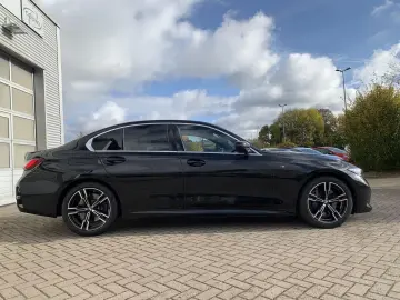 BMW 330i xDrive M Sport