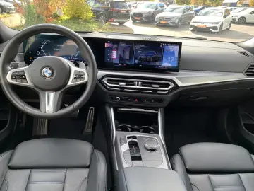 BMW 330i xDrive M Sport