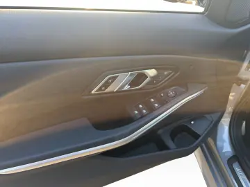 BMW 330e xDrive Limousine M Sport