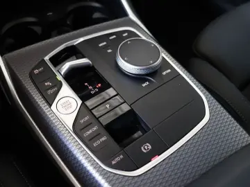 BMW 330 i xDrive M Sport