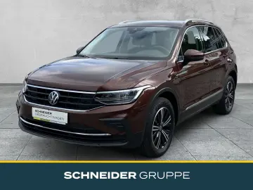 VW Tiguan 2.0 TDI 4MOTION LIFE DSG ACC 4MOTION SHZ