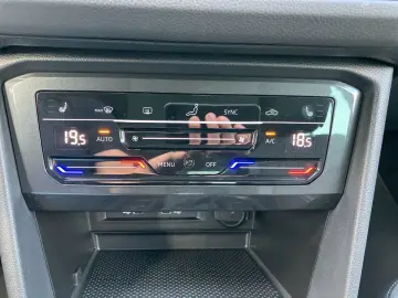 VW Tiguan 2.0 TDI 4MOTION LIFE DSG ACC 4MOTION SHZ