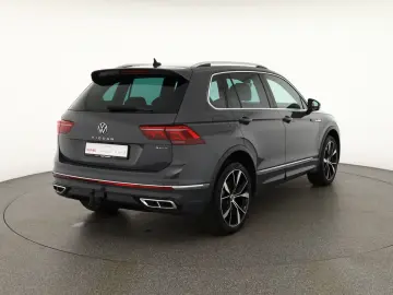 VW Tiguan 2.0 TDI 4Motion R-Line LED Navi ACC AHK