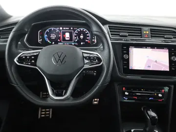 VW Tiguan 2.0 TDI 4Motion R-Line LED Navi ACC AHK
