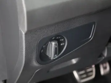 VW Tiguan 2.0 TDI 4Motion R-Line LED Navi ACC AHK