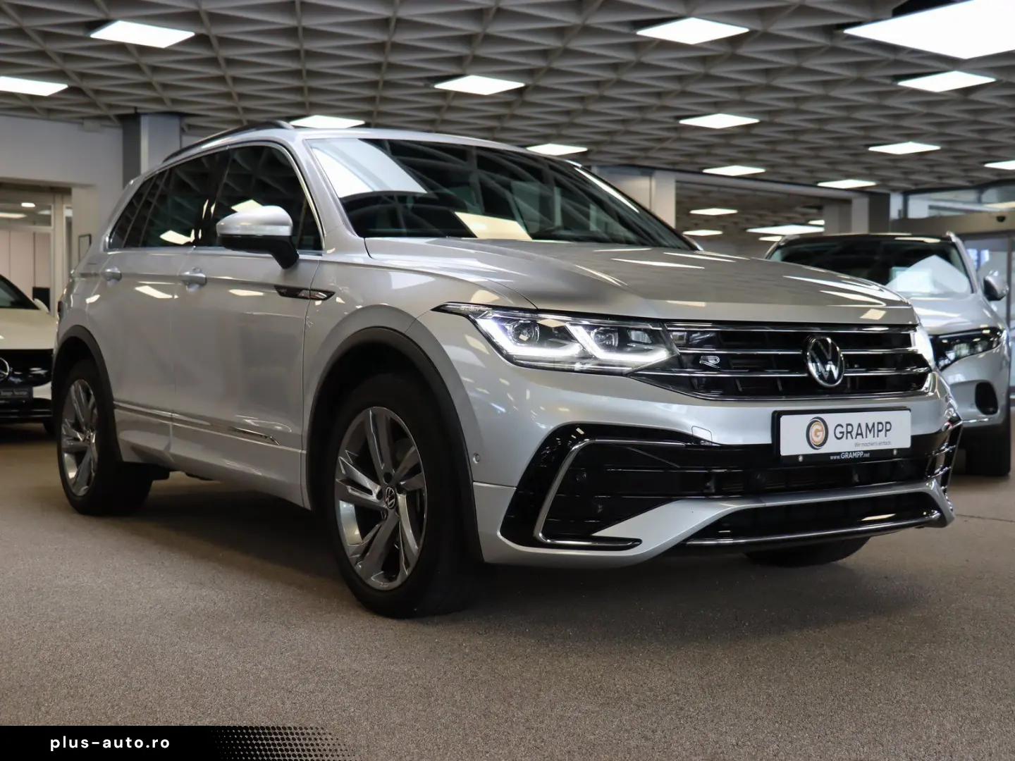 VW Tiguan 2.0 TDI R-Line 4Motion AHK   Standheizung