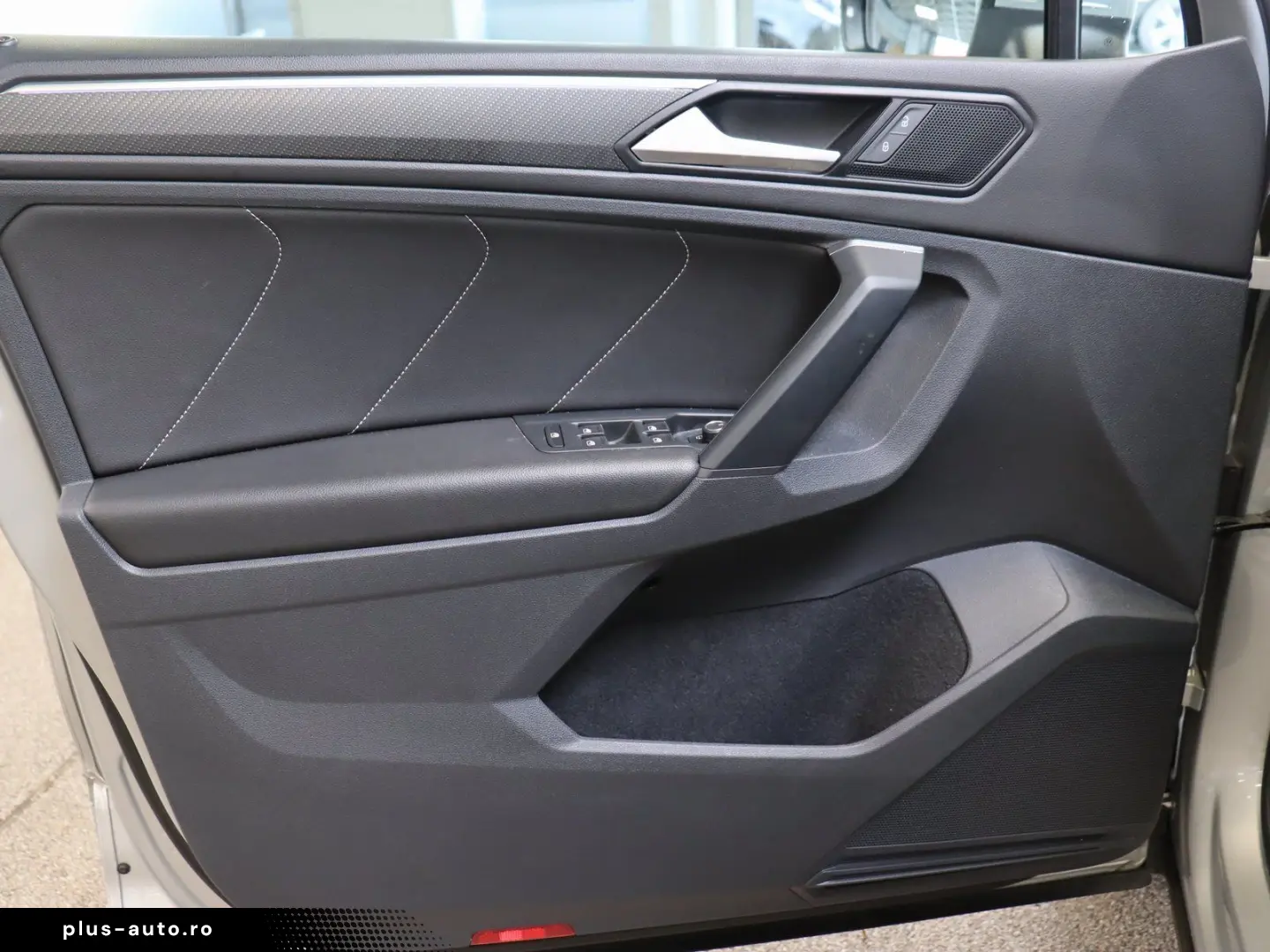 VW Tiguan 2.0 TDI R-Line 4Motion AHK   Standheizung