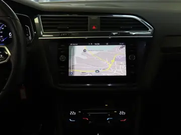 VW Tiguan 2.0 TDI R-Line 4Motion AHK   Standheizung