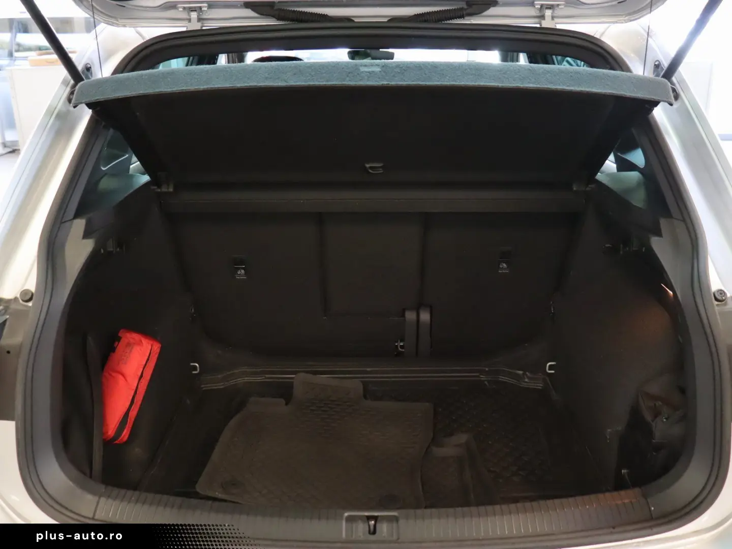 VW Tiguan 2.0 TDI R-Line 4Motion AHK   Standheizung