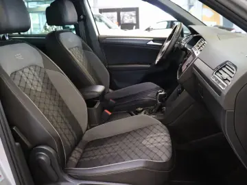 VW Tiguan 2.0 TDI R-Line 4Motion AHK   Standheizung