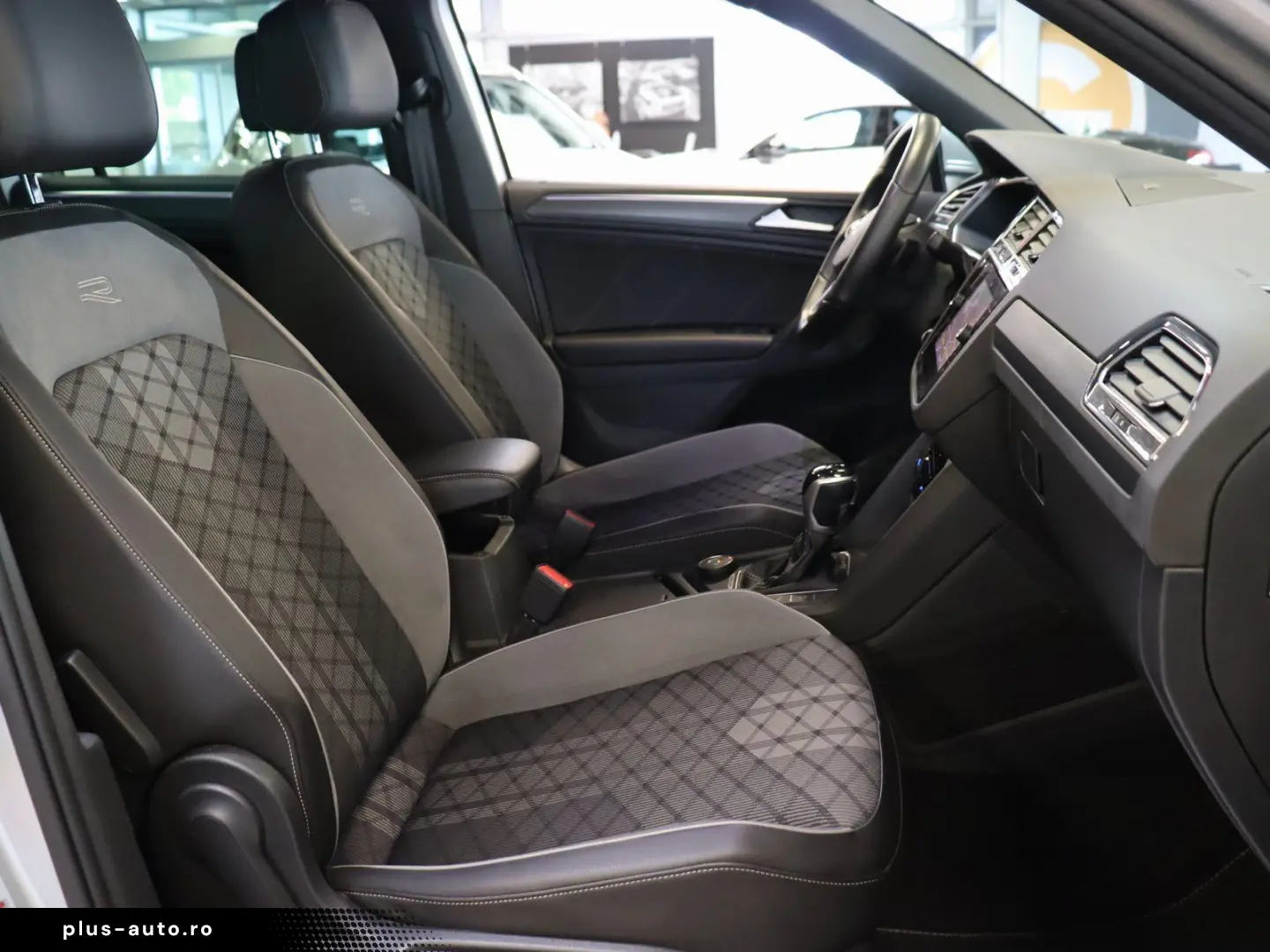 VW Tiguan 2.0 TDI R-Line 4Motion AHK   Standheizung