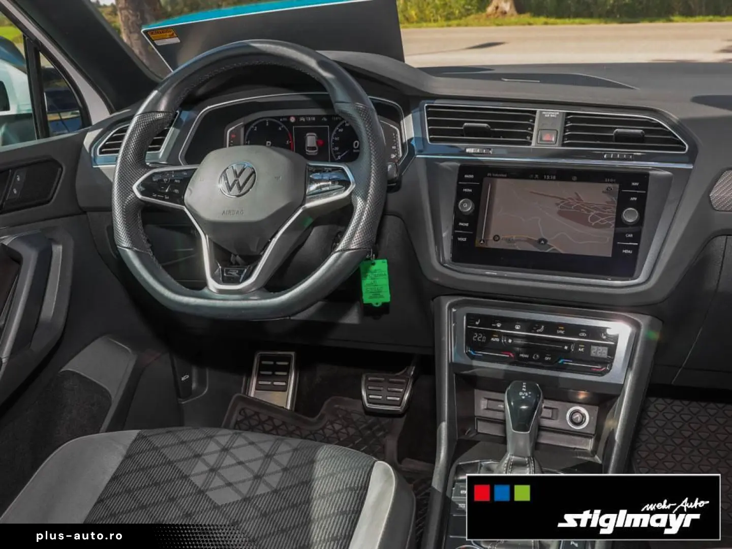 VW Tiguan R-Line 2.0 l TDI 4MOTION DSG  AHK IQLIGHT