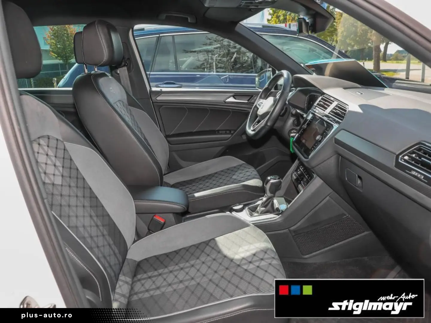 VW Tiguan R-Line 2.0 l TDI 4MOTION DSG  AHK IQLIGHT