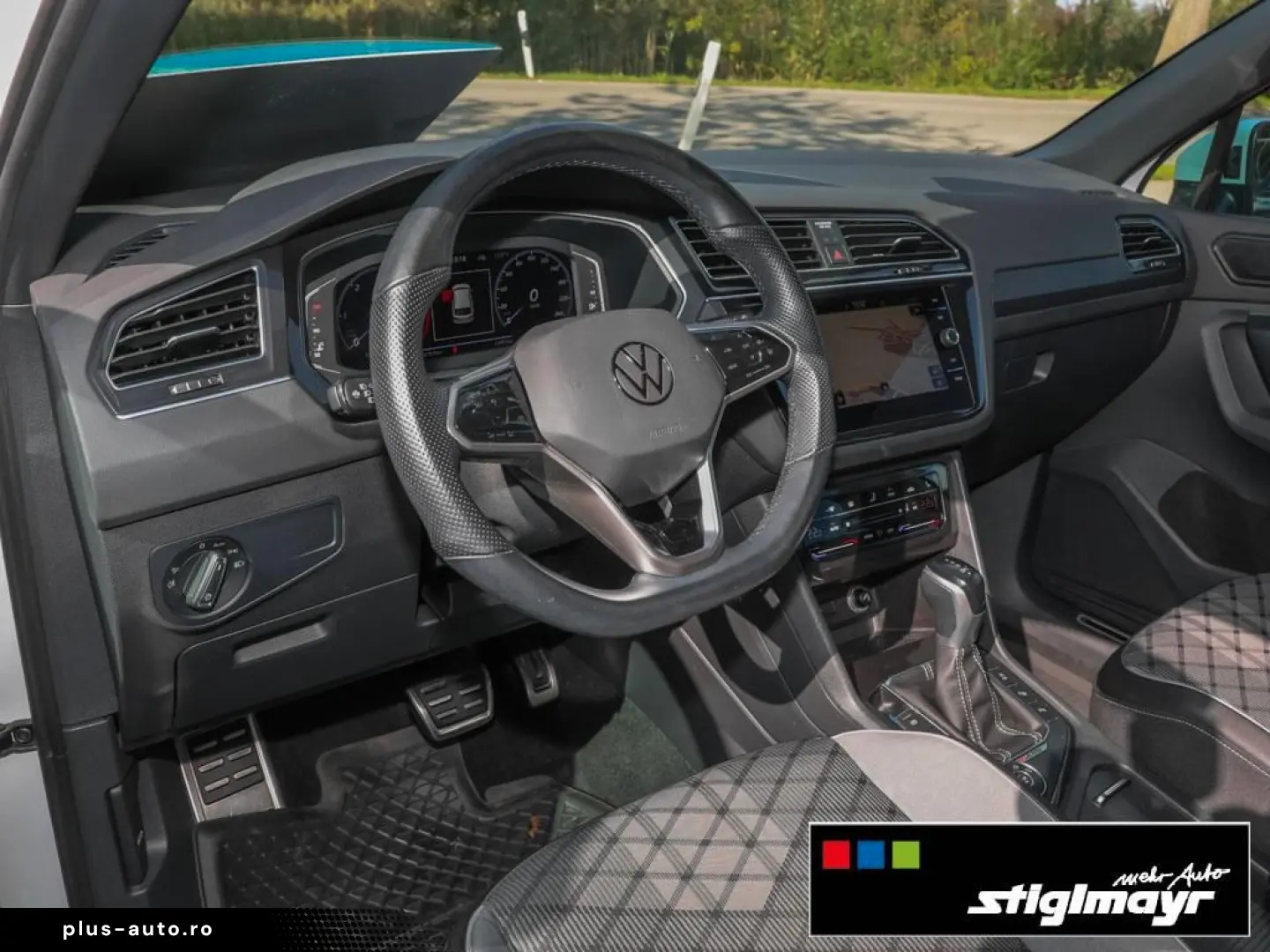 VW Tiguan R-Line 2.0 l TDI 4MOTION DSG  AHK IQLIGHT