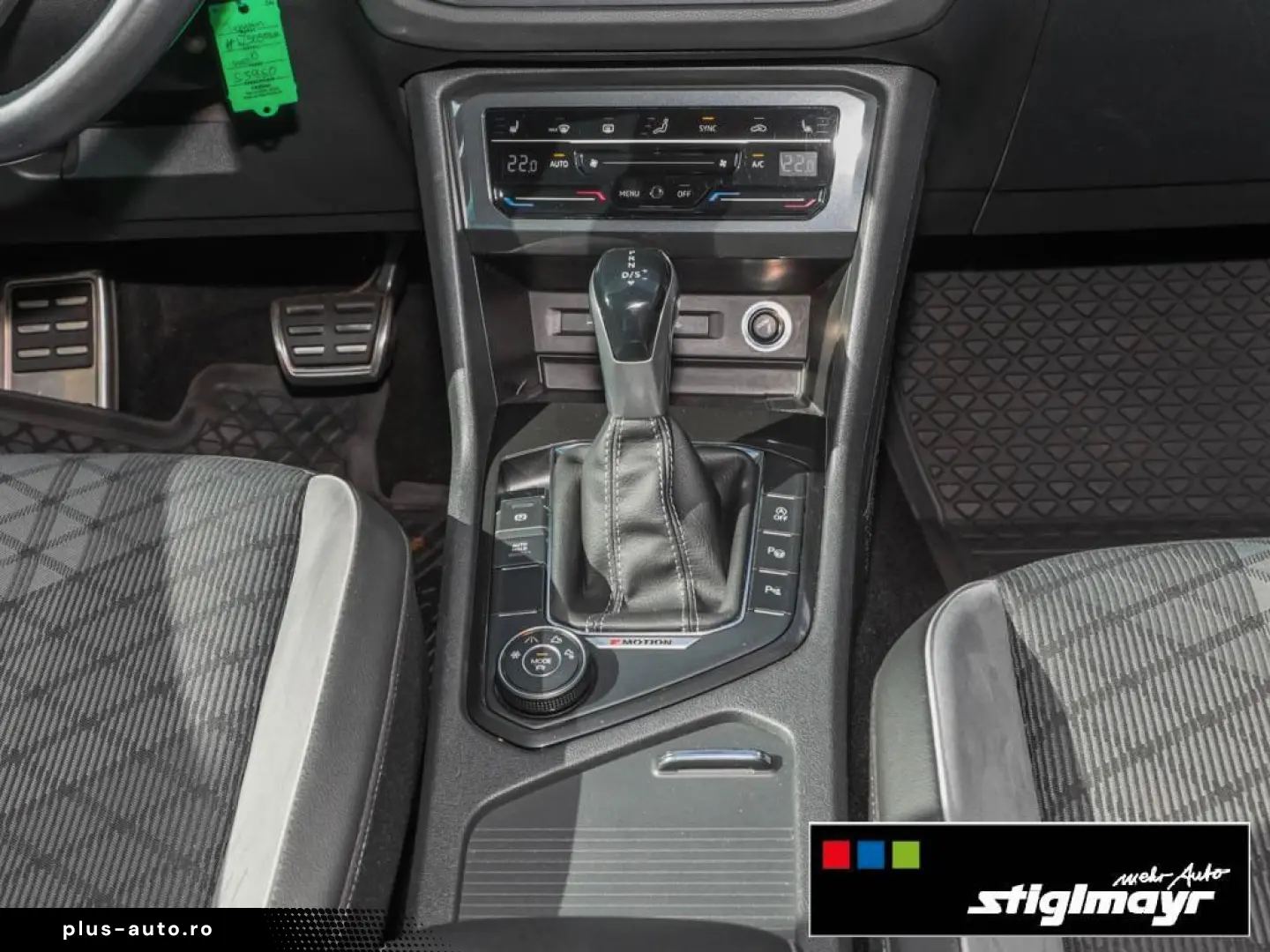 VW Tiguan R-Line 2.0 l TDI 4MOTION DSG  AHK IQLIGHT