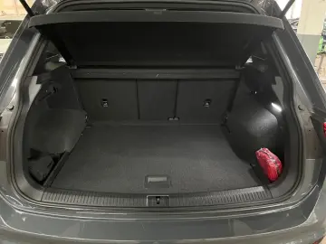 VW Tiguan 2.0 TDI R-Line 4Motion DSG AHK Navi LED
