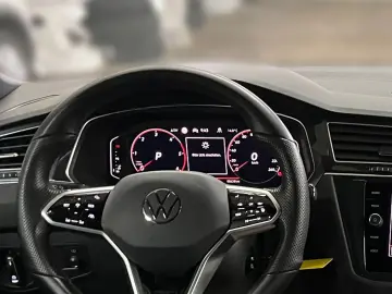 VW Tiguan 2.0 TDI R-Line 4Motion DSG AHK Navi LED