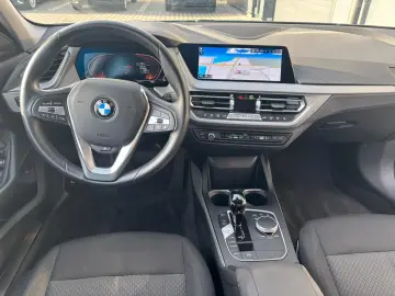 BMW 118i Advantage