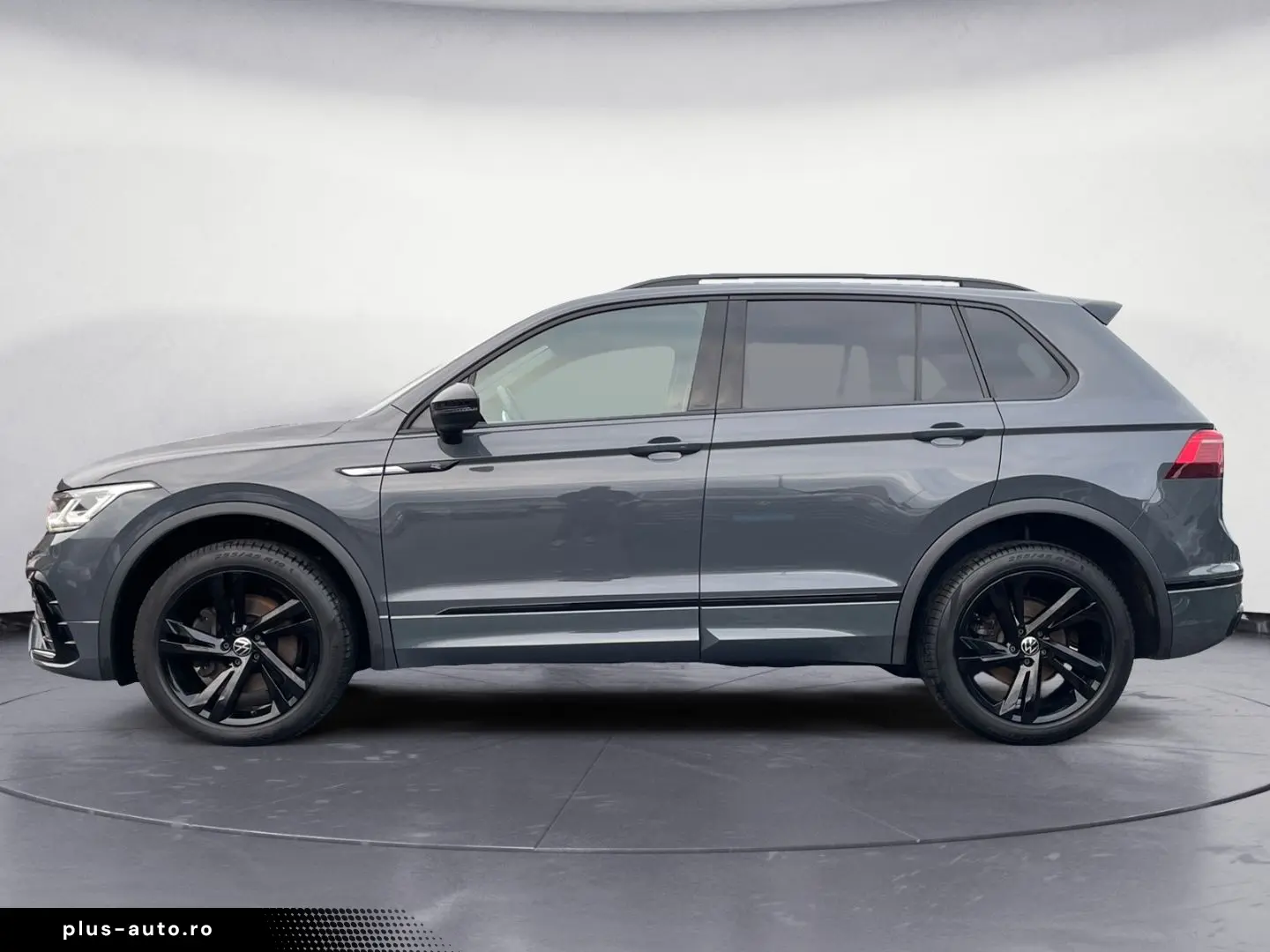 VW Tiguan R-Line 2.0 TDI 4M DSG MATRIX NAVI PDC PAN
