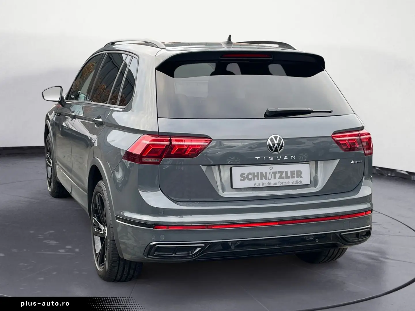 VW Tiguan R-Line 2.0 TDI 4M DSG MATRIX NAVI PDC PAN